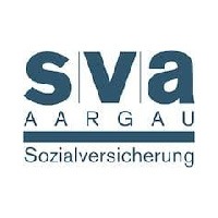 Das Logo der SVA Aargau zeigt den Text „SVA Aargau Sozialversicherung“ in blauer Schrift auf weissem Hintergrund.